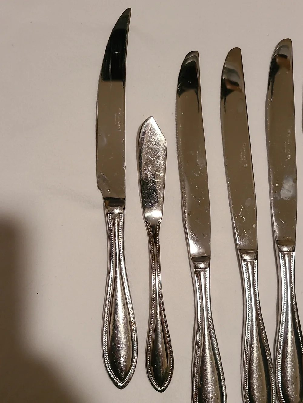 Wallace 18/10 Indonesia Silver Flatware, 19 Pieces Beaded Edge Teardrop
